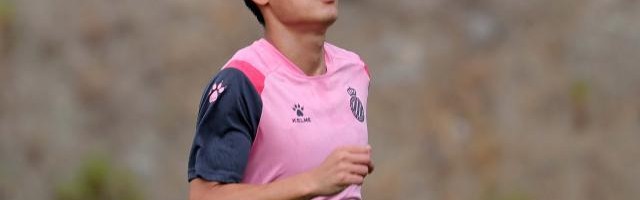 世界杯高清平台-西班牙人结束拉练 武磊热身赛表现尚可却仍需磨练